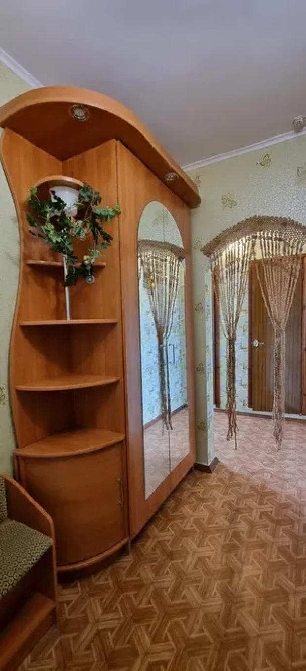 Квартира, 2-кімн., Харьков, Рогань жилмассив, Роганская