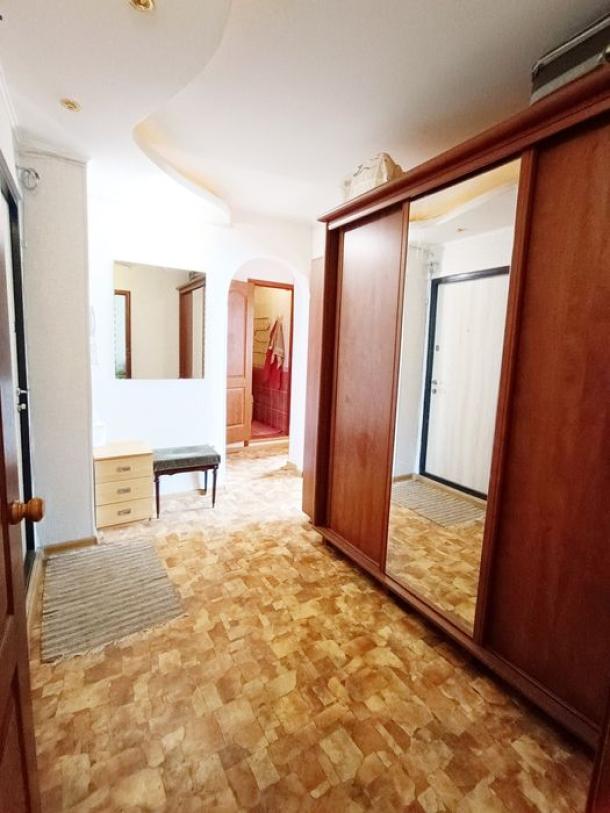 Квартира, 2-кімн., Харьков, Жуковского поселок, Продольная