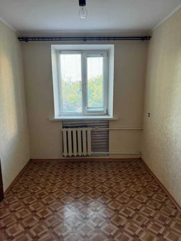 Квартира, 2-кімн., Чугуев, Чугуевский район