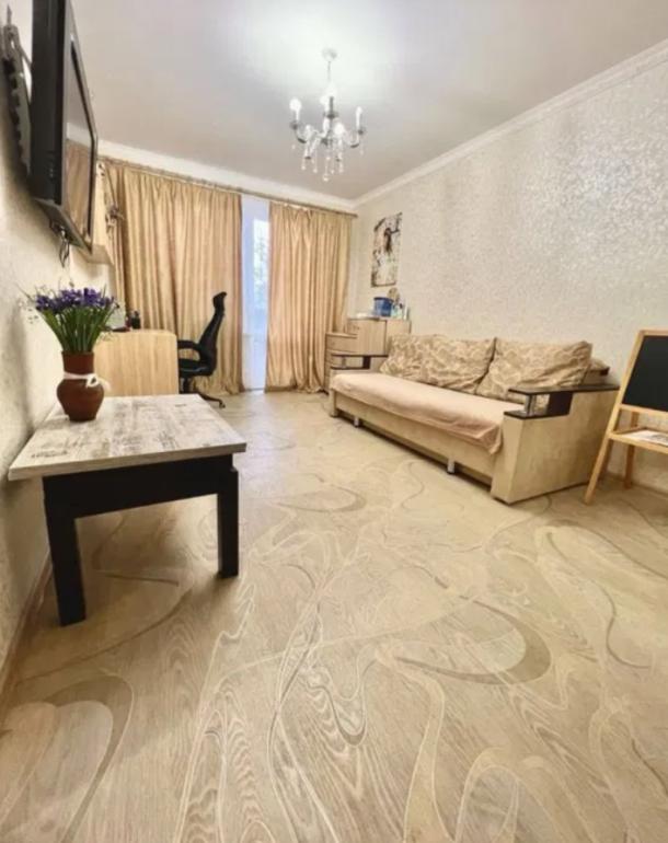 Квартира, 2-кімн., Харьков, 524м/р, Непокоренных (Героев Труда)