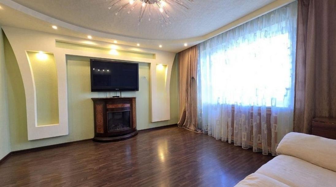 Квартира, 3-кімн., Харьков, 604м/р, Тракторостроителей просп.
