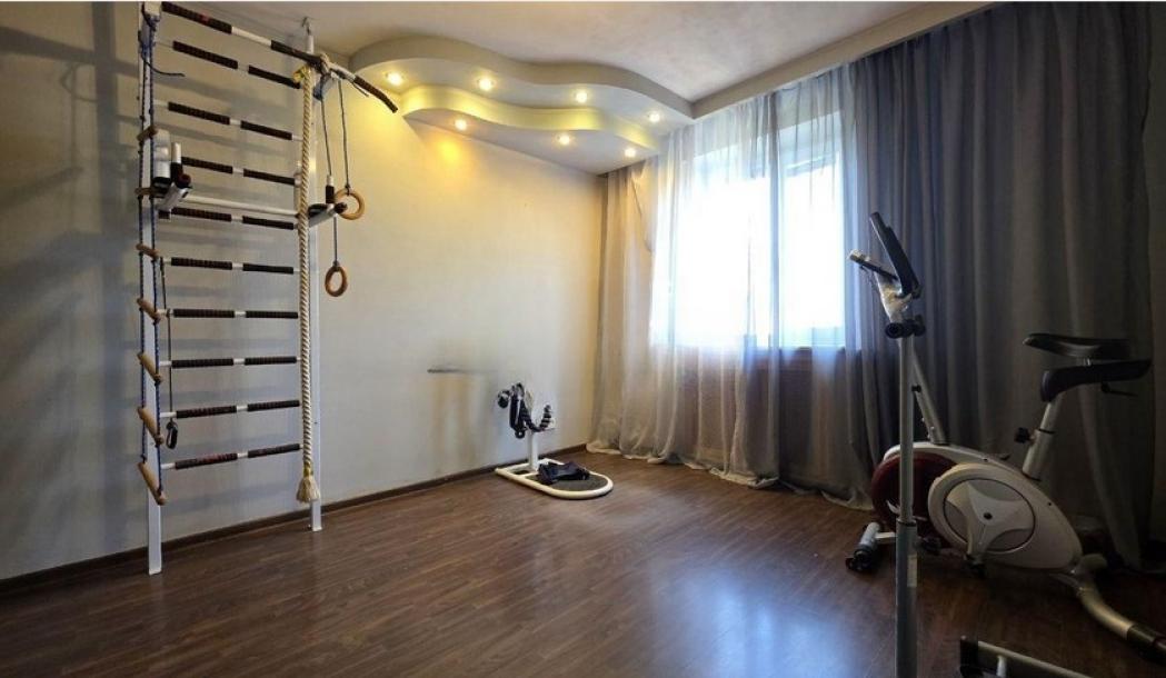 Квартира, 3-кімн., Харьков, 604м/р, Тракторостроителей просп.