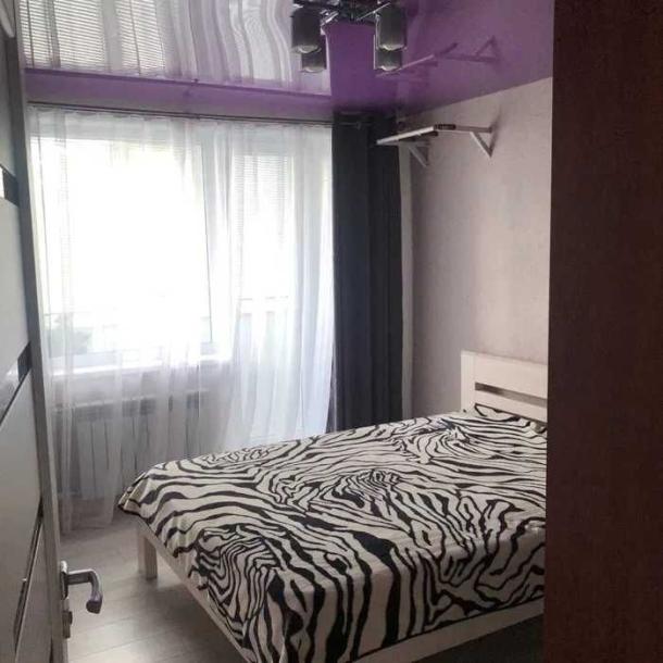 Квартира, 3-кімн., Чугуев, Чугуевский район