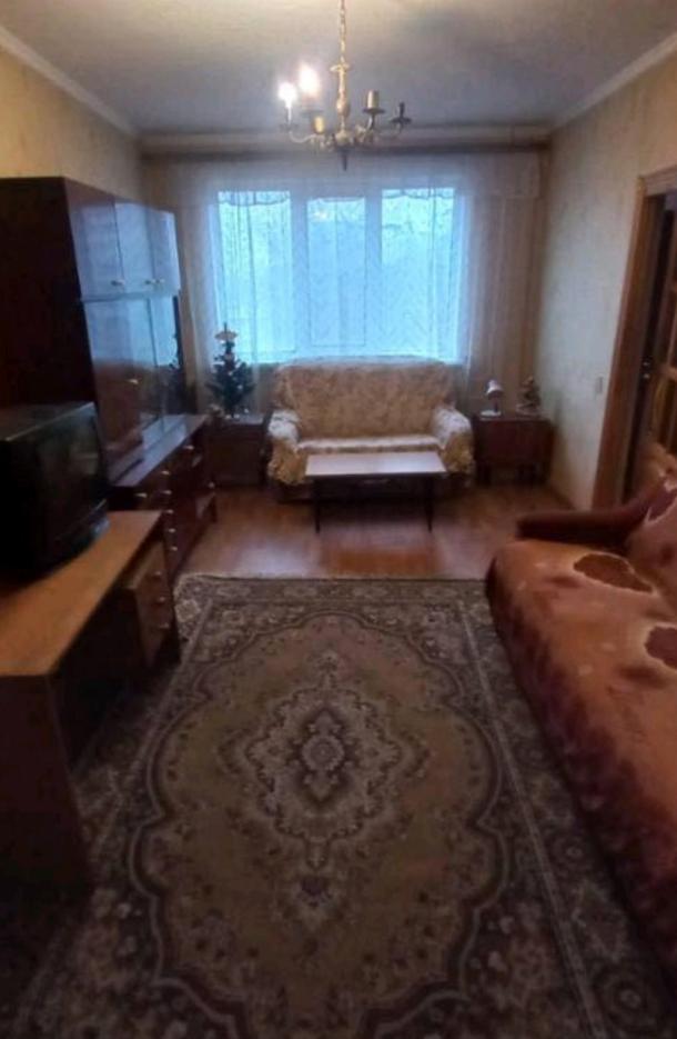 Квартира, 4-кімн., Харьков, 522м/р, Непокоренных (Героев Труда)