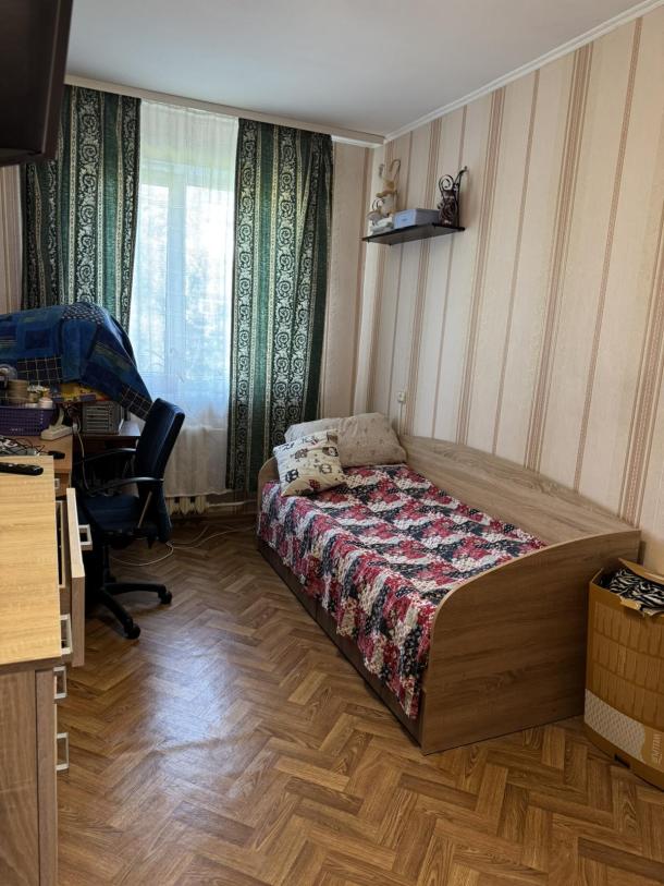 Квартира, 3-кімн., Харьков, ХТЗ, Франтишека Крала