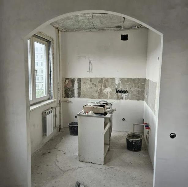 Квартира, 3-кімн., Харьков, 624м/р, Амосова