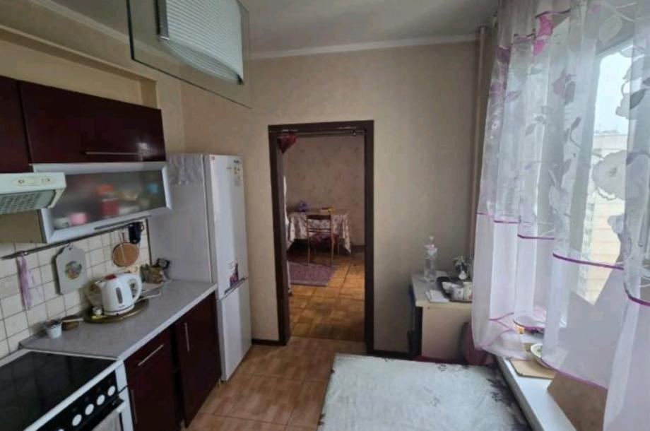 Квартира, 3-кімн., Харьков, Холодная Гора, Волонтерская (Социалистическая)
