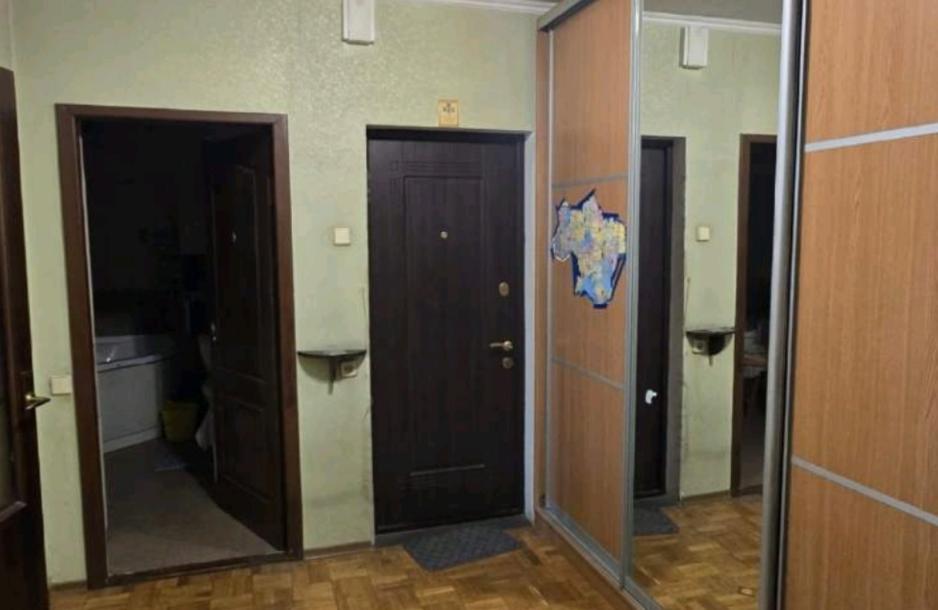 Квартира, 3-кімн., Харьков, Холодная Гора, Волонтерская (Социалистическая)
