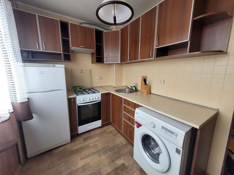 Квартира, 1-кімн., Харьков, 522м/р, Непокоренных (Героев Труда)