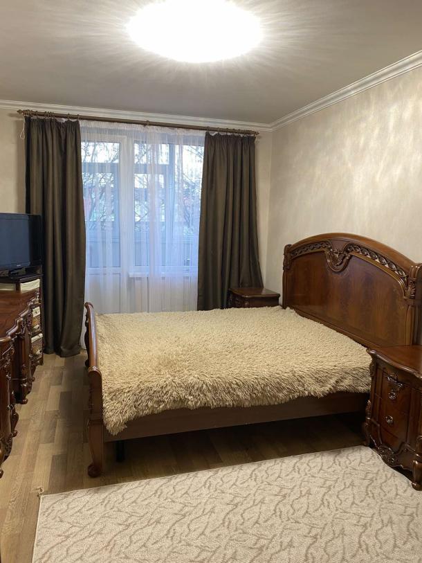 Квартира, 1-кімн., Харьков, 522м/р, Непокоренных (Героев Труда)