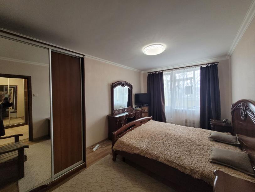 Квартира, 1-кімн., Харьков, 522м/р, Непокоренных (Героев Труда)
