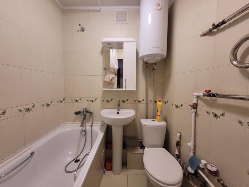 Квартира, 1-кімн., Харьков, 522м/р, Непокоренных (Героев Труда)