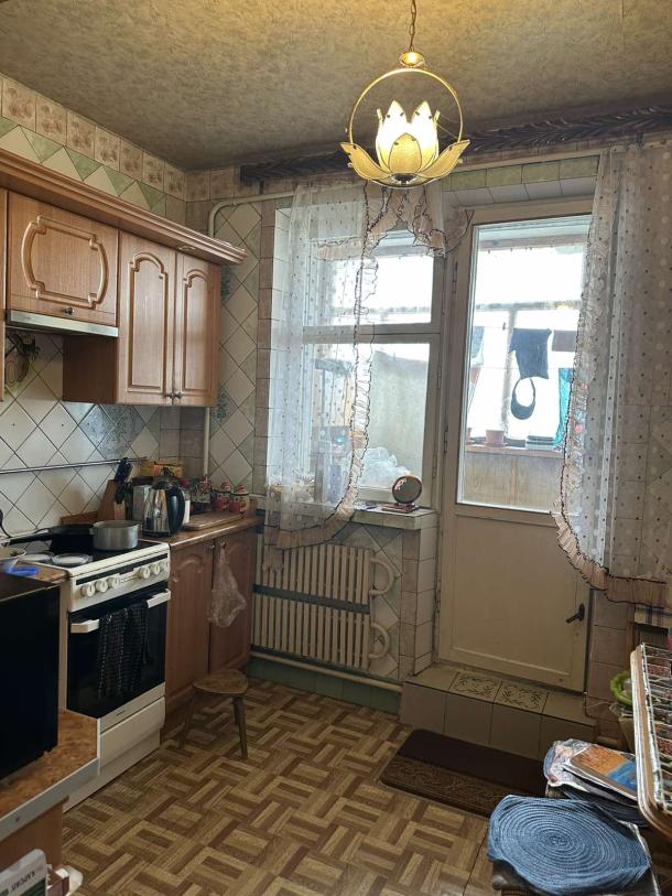 Квартира, 3-кімн., Харьков, Шишковка, Саперная
