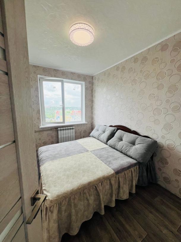 Квартира, 2-кімн., Харьков, 625м/р, Амосова