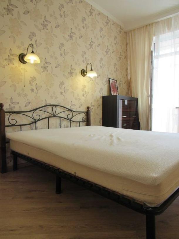 Квартира, 2-кімн., Харьков, 522м/р, Непокоренных (Героев Труда)