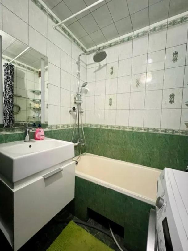 Квартира, 3-кімн., Харьков, Защитников Украины метро, Сергеевская