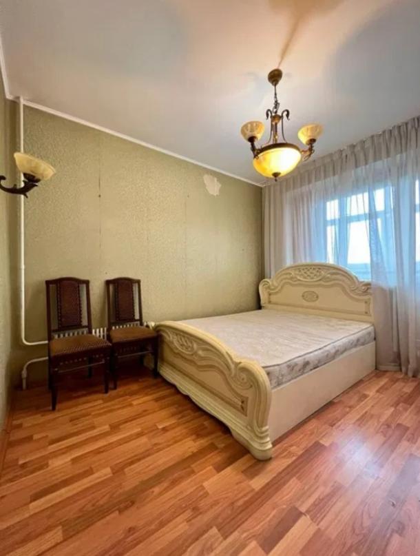 Квартира, 3-кімн., Харьков, Защитников Украины метро, Сергеевская