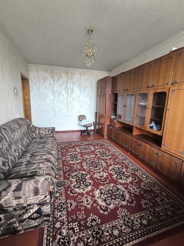 Квартира, 3-кімн., Харьков, Рогань жилмассив, 92-й бригады (Грицевца)