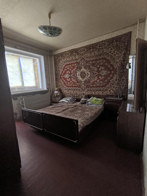 Квартира, 3-кімн., Харьков, Рогань жилмассив, 92-й бригады (Грицевца)