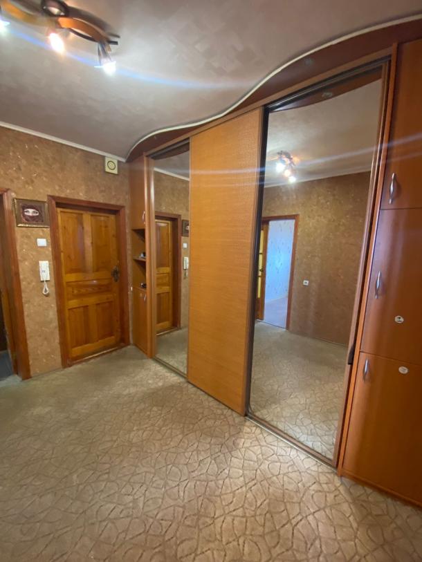 Квартира, 3-кімн., Харьков, Спортивная метро, Полевая (Комсомольская, Щорса. олхозная, Калинина)