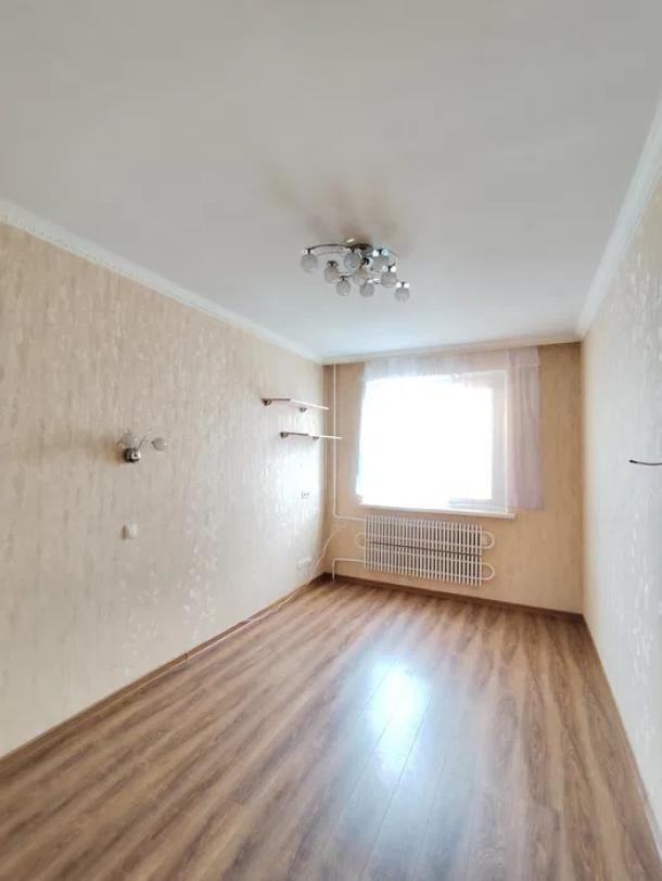 Квартира, 2-кімн., Харьков, Рогань жилмассив, 92-й бригады (Грицевца)