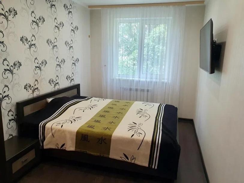 Квартира, 3-кімн., Харьков, Новые Дома, Харьковских Дивизий