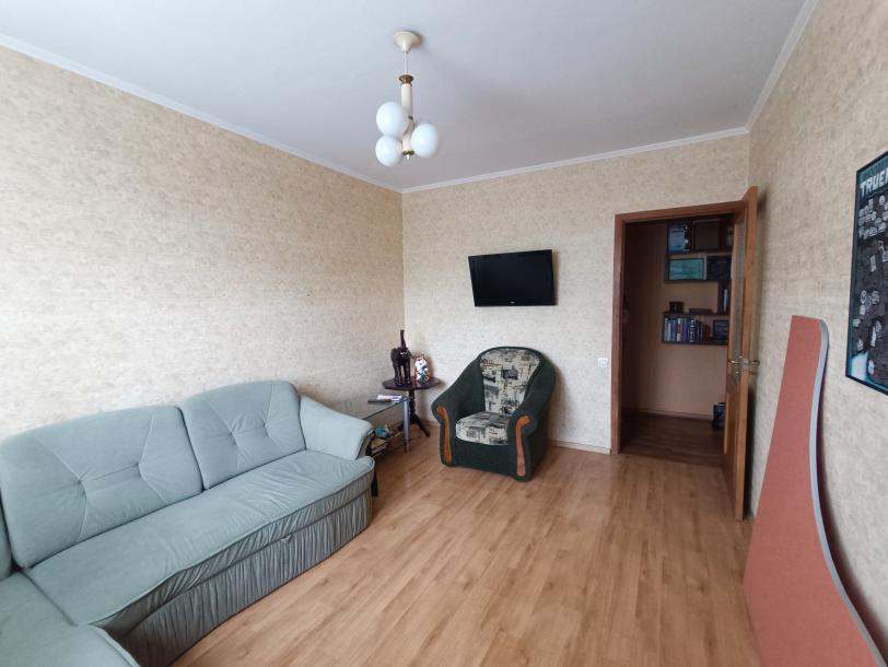 Квартира, 3-кімн., Харьков, 522м/р, Академика Барабашова