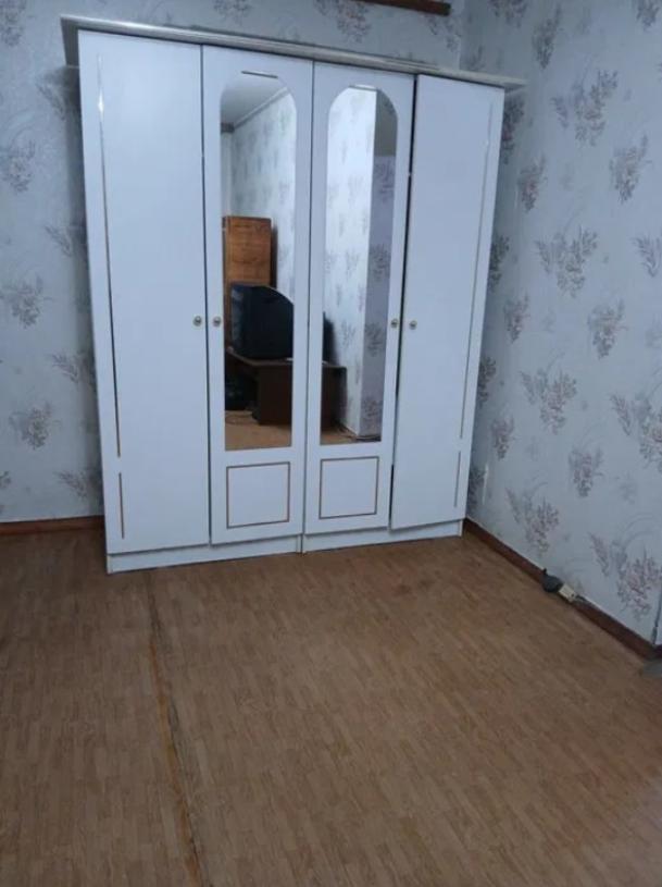 Квартира, 3-кімн., Харьков, 604м/р, Тракторостроителей просп.