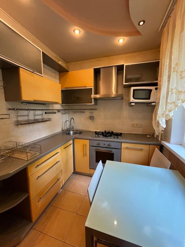 Квартира, 2-кімн., Харьков, 520м/р, Валентиновская