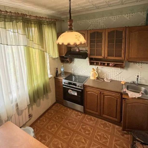Квартира, 3-кімн., Харьков, 4 Северная Салтовка, Натальи Ужвий