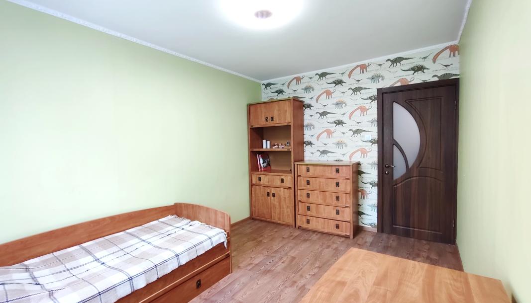 Квартира, 3-кімн., Дергачи, Харьковский район, Садовая (Чубаря, Советская, Свердлова)