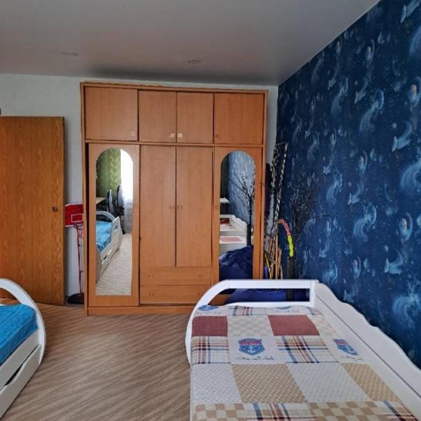 Квартира, 3-кімн., Харьков, 607м/р, Непокоренных (Героев Труда)