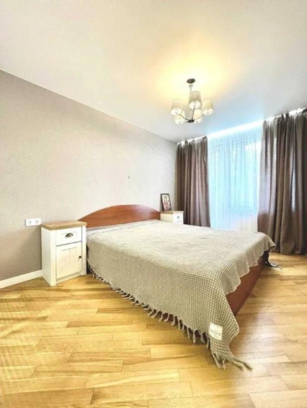 Квартира, 3-кімн., Харьков, 656м/р, Юбилейный пр. (50 лет ВЛКСМ пр.)