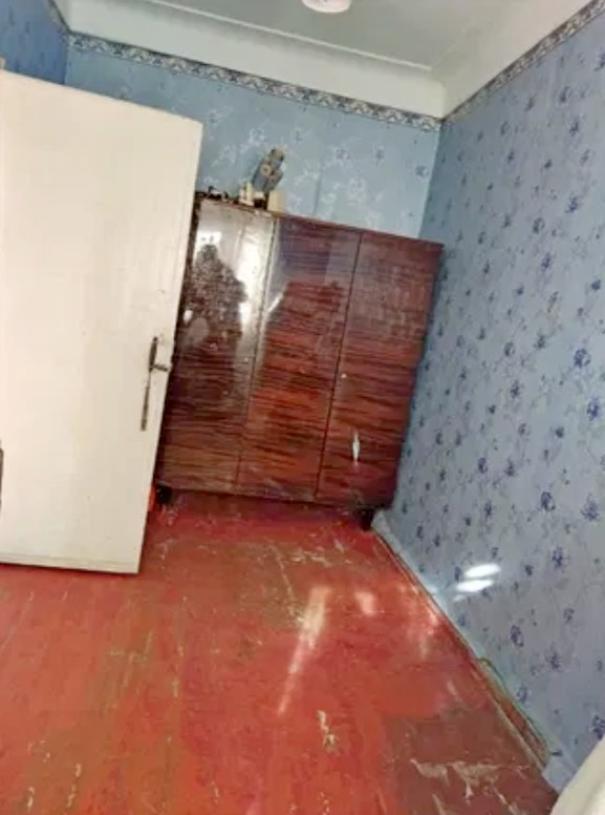 Квартира, 3-кімн., Эсхар, Чугуевский район, Леси Украинки (Совхозная,Ворошилова)