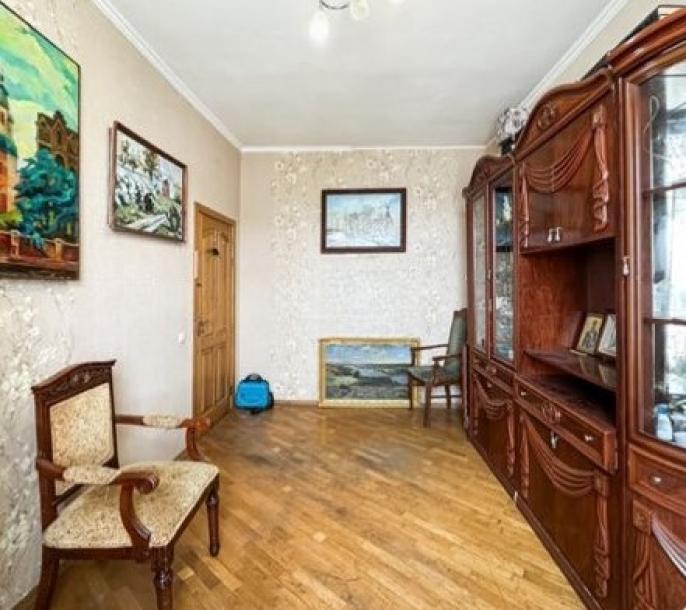 Квартира, 4-кімн., Харьков, Центр, Кравцова