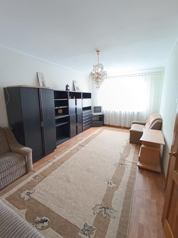Квартира, 3-кімн., Харьков, Киевская метро, Матюшенко