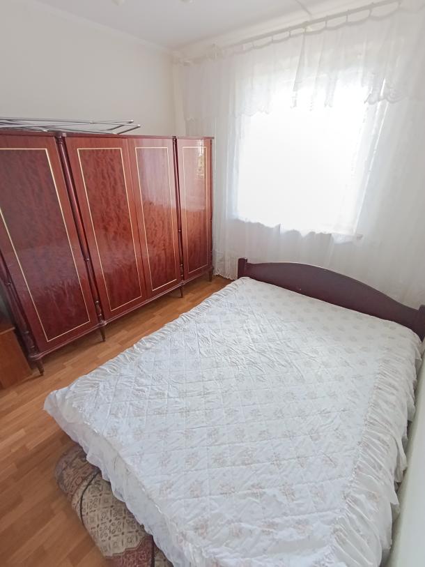 Квартира, 3-кімн., Харьков, Киевская метро, Матюшенко