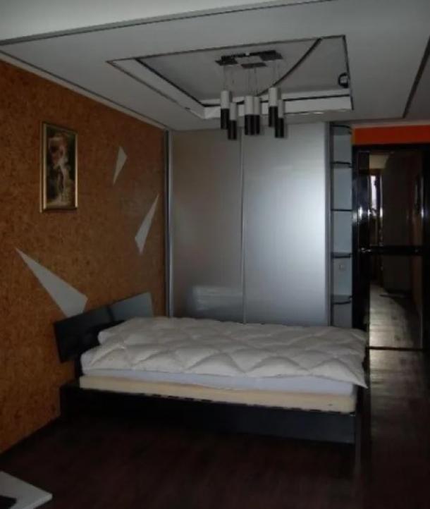 Квартира, 3-кімн., Харьков, 520м/р, Академика Павлова