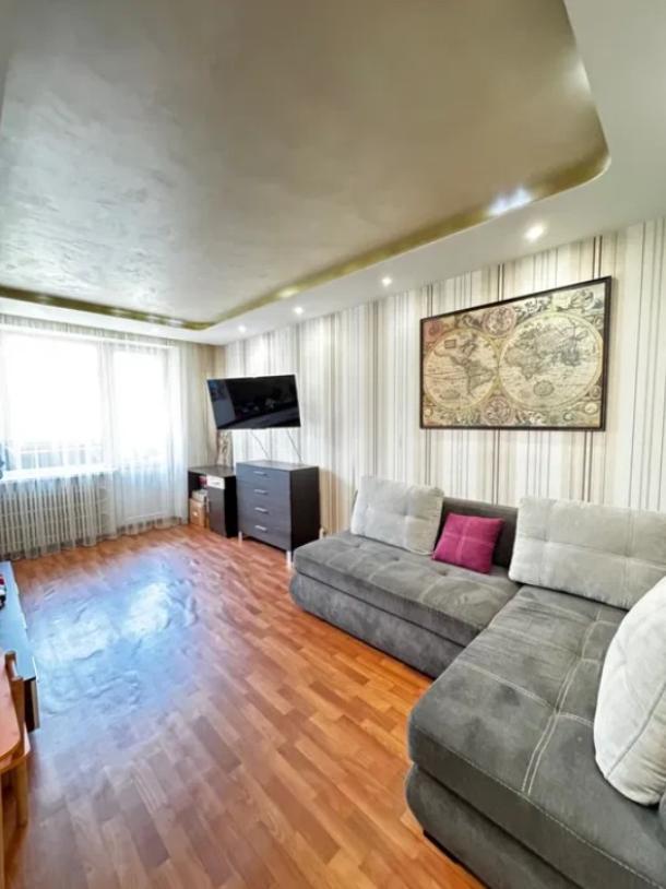 Квартира, 2-кімн., Харьков, 533м/р, Тракторостроителей просп.