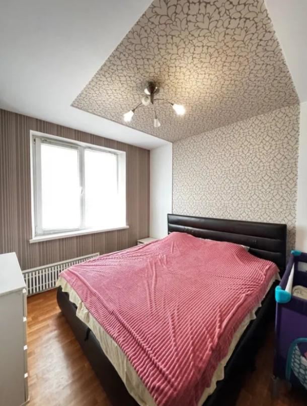 Квартира, 2-кімн., Харьков, 533м/р, Тракторостроителей просп.