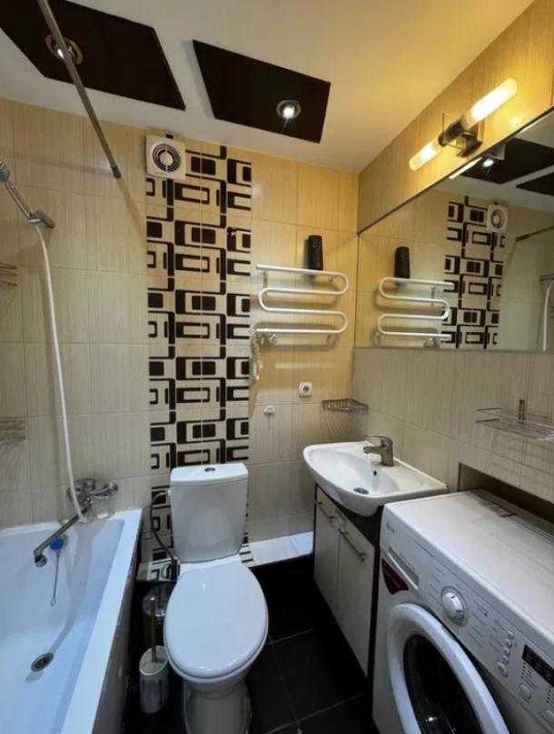 Квартира, 2-кімн., Харьков, 533м/р, Тракторостроителей просп.