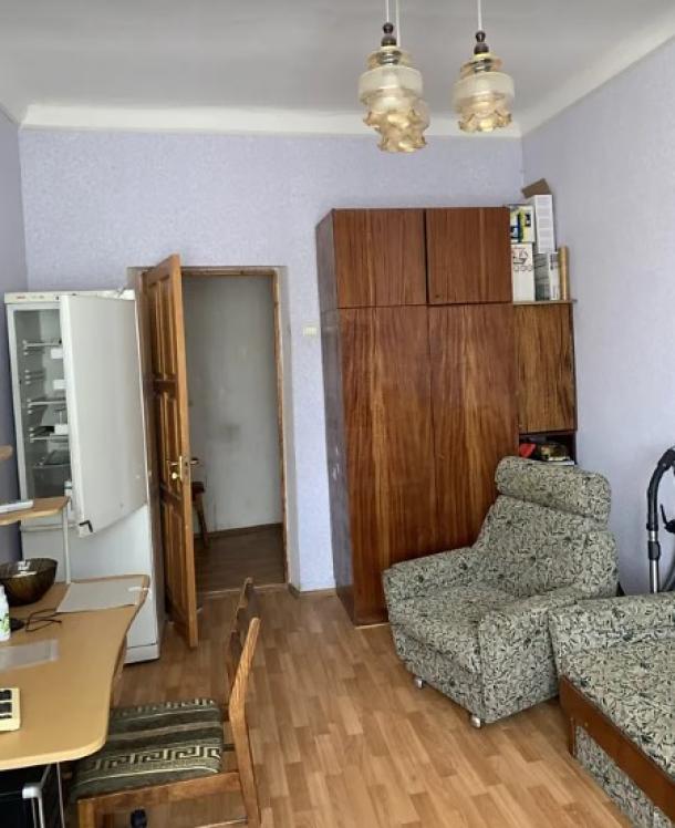 Квартира, 3-кімн., Харьков, Нагорный, Каразина