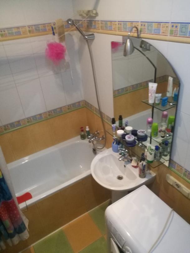 Квартира, 3-кімн., Харьков, 520м/р, Гвардейцев Широнинцев