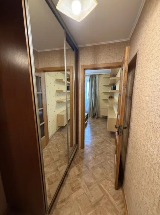 Квартира, 3-кімн., Харьков, Гагарина метро , Гольдберговская (1-й Конной Армии)