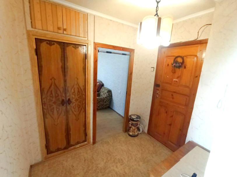 Квартира, 2-кімн., Харьков, 522м/р, Непокоренных (Героев Труда)