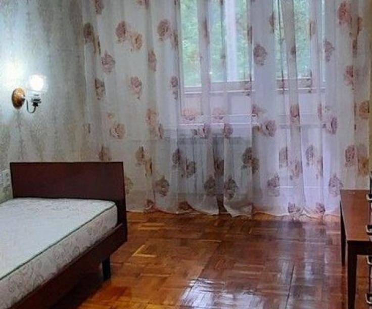Квартира, 3-кімн., Харьков, 522м/р, Академика Павлова