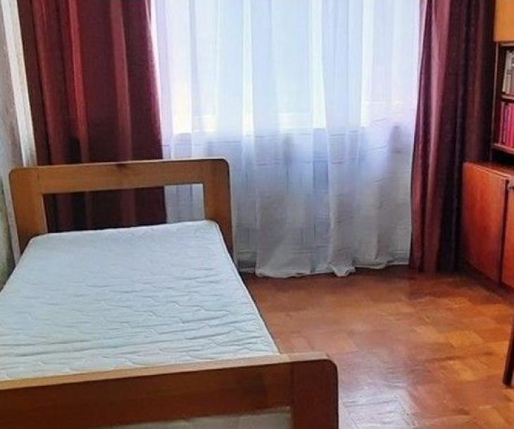 Квартира, 3-кімн., Харьков, 522м/р, Академика Павлова