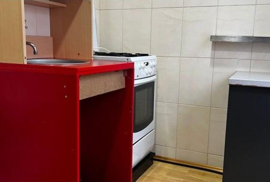 Квартира, 3-кімн., Харьков, 522м/р, Академика Павлова