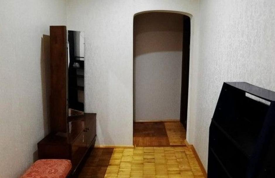 Квартира, 3-кімн., Харьков, 522м/р, Академика Павлова