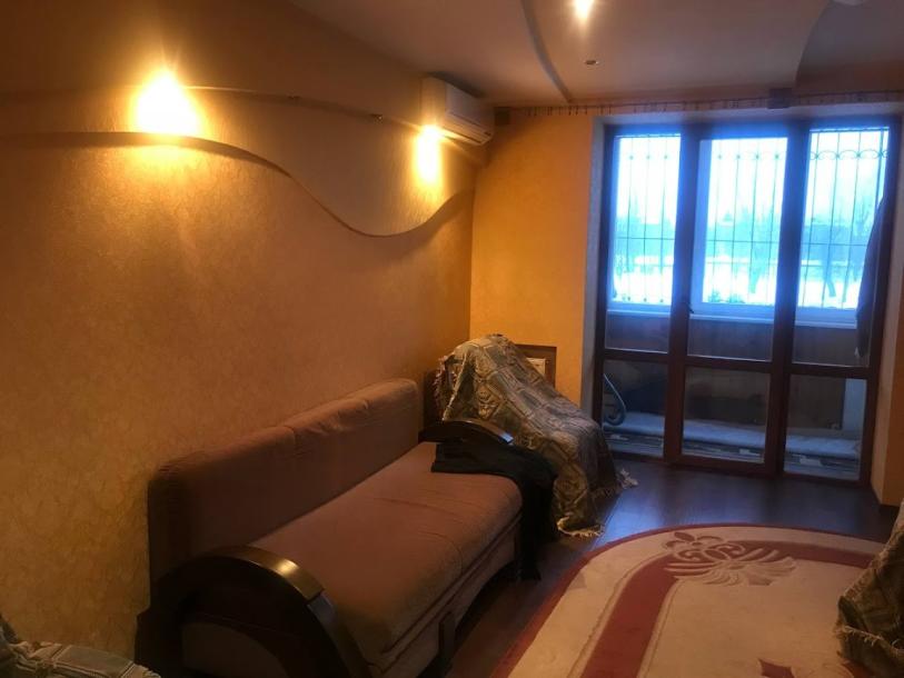 Квартира, 3-кімн., Харьков, Новые Дома, Харьковских Дивизий